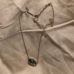 Kendra Scott pendant necklace